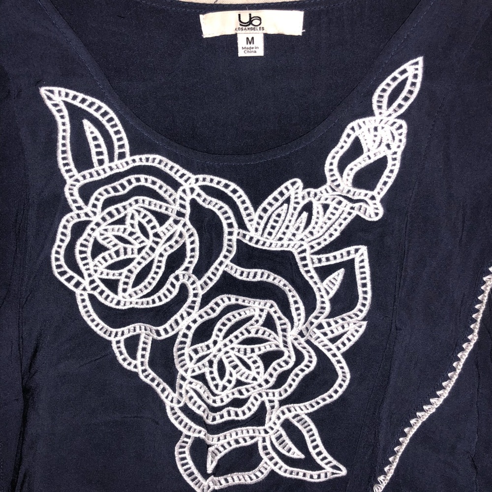 Embroidered blouse - Picture 2 of 2